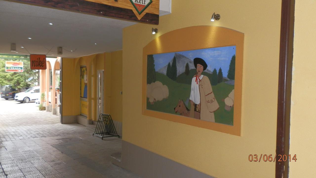 Turisticka Ubytovna Pri Slovenskej Restauracii Brezno Zewnętrze zdjęcie